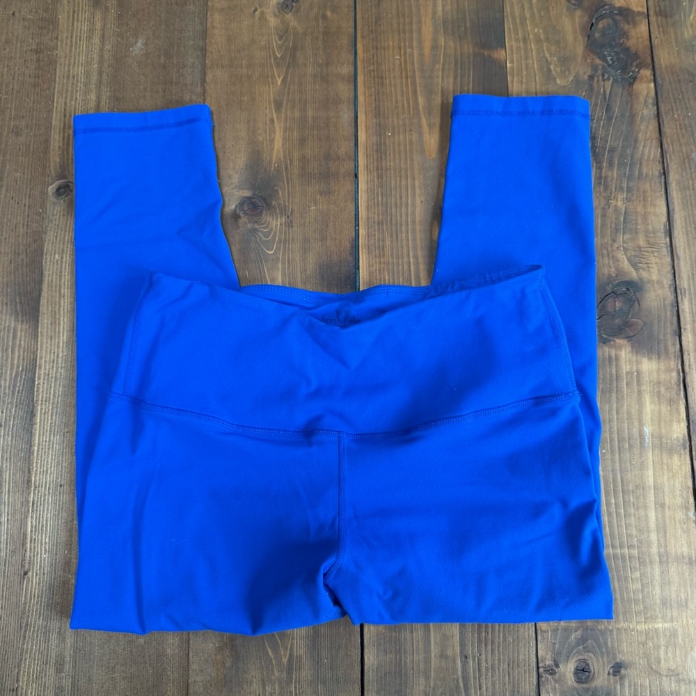Firm Abs Vibrant Blue Cropped Leggings